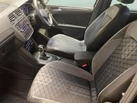 Used VW Tiguan R-line 150 HP (110 kW) 2023 Black SUV