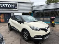 Used Renault Captur Dynamique 90 HP (66 kW) 2015 White SUV