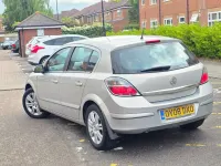 Begagnad Vauxhall Astra Design Edition 138 HK (101 kW) 2008 Beige Halvkombi