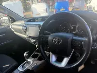 Second-hand Toyota HiLux 201 CP (147 kW) 2021 Argintiu Pickup