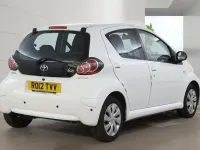 Used Toyota Aygo 67 HP (49 kW) 2012 White Hatchback