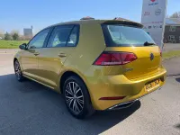 Used VW Golf VII SE 115 HP (84 kW) 2017 Yellow Hatchback