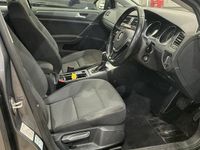 Used VW Golf VII SE 115 HP (84 kW) 2017 Grey Hatchback