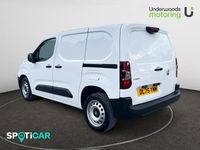 New Vauxhall Combo 101 HP (74 kW) 2025 White MPV