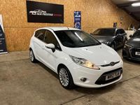 Used Ford Fiesta Titanium 2012 White Hatchback