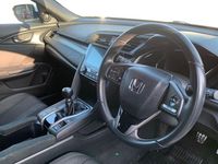 Begagnad Honda Civic SR 126 HK (92 kW) 2019 Vit Halvkombi