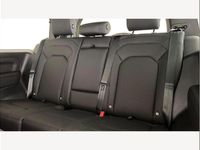 Used Land Rover Defender SE Dynamic 245 HP (180 kW) 2026 Green SUV