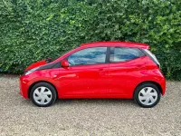 Used Toyota Aygo X-play 69 HP (50 kW) 2016 Red Hatchback