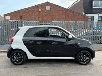 Used Smart ForFour Premium 2018 White Hatchback