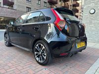 Used MG MG3 106 HP (77 kW) 2016 Black Hatchback
