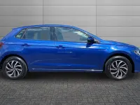 Used VW Polo Life 95 HP (69 kW) 2023 Blue Hatchback