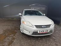 Usado Ford Mondeo Titanium 140 HP (102 kW) 2008 Prateado Citadino