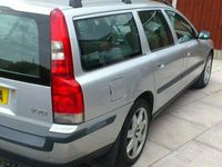 used Volvo V70 2.4