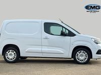 Used Vauxhall Combo S 100 HP (73 kW) 2023 White MPV