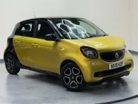 Używany Smart ForFour Premium 71 KM (52 kW) 2015 Żółty Hatchback