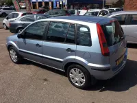 Used Ford Fusion 78 HP (57 kW) 2005 Blue Hatchback