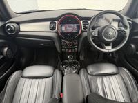 Used Mini Cooper Exclusive 134 HP (98 kW) 2023 Green Hatchback