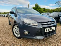 Begagnad Ford Focus Titanium 125 HK (91 kW) 2013 Grå Kombi