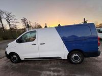 Used Vauxhall Vivaro S 145 HP (106 kW) 2022 White MPV