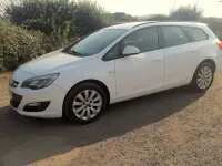 Used Vauxhall Astra 2017 White Estate