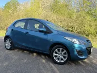 Usado Mazda 2 2011 Azul Citadino