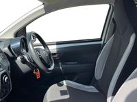 Usado Toyota Aygo X-play 68 CV (50 kW) 2014 Blanco Utilitario