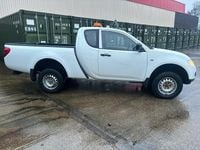 Used Mitsubishi L200 134 HP (98 kW) 2012 White Pickup