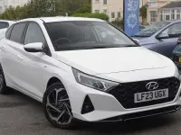 Used Hyundai i20 Premium 101 HP (74 kW) 2023 White Hatchback