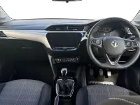 Used Vauxhall Corsa Design Edition 75 HP (55 kW) 2022 Arctic white Hatchback