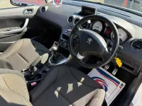 Used Peugeot 308 Active 92 HP (67 kW) 2013 White Hatchback