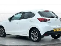 Usado Mazda 2 Inclusive 90 HP (66 kW) 2017 Branco Citadino