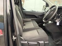Second-hand Vauxhall Vivaro 100 CP (73 kW) 2023 Negru Monovolum