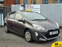 Gebraucht Toyota Yaris Hybrid 100 PS (73 kW) 2015 Grau Kleinwagen