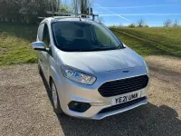 Usado Ford Transit Limited 100 CV (73 kW) 2021 Plateado Van