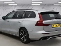 Begagnad Volvo V60 R-Design 190 HK (139 kW) 2020 Silver Kombi