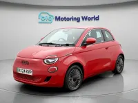 Używany Fiat 500e Red 86 kW (118 KM) 2024 Czerwony Hatchback