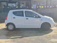 Used Suzuki Alto 68 HP (50 kW) 2013 White Hatchback