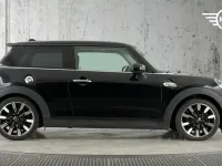 Used Mini Cooper S Exclusive 192 HP (141 kW) 2020 Black Hatchback