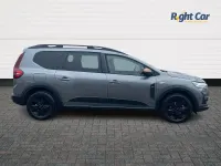 Used Dacia Jogger Extreme 141 HP (103 kW) 2025 Grey MPV