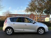 Used Renault Scénic III Dynamique 110 HP (80 kW) 2011 Silver MPV