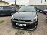 Używany Kia Rio 76 KM (55 kW) 2017 Szary Hatchback