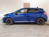 Używany Renault Clio V Techno 143 KM (105 kW) 2023 Niebieski Hatchback