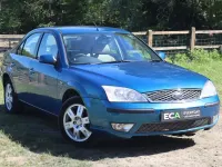 Usata Ford Mondeo Ghia 145 CV (106 kW) 2006 Blu Utilitaria