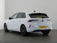 Used Vauxhall Astra GS Line 130 HP (95 kW) 2023 White Hatchback