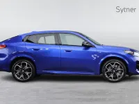 Begagnad BMW X2 Comfort Edition 296 HK (217 kW) 2025 Blå SUV