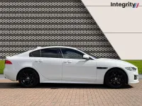 Used Jaguar XE R-Sport 250 HP (183 kW) 2018 White Sedan