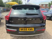 Used Volvo XC40 Momentum 156 HP (114 kW) 2018 Black SUV