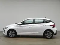 Used Hyundai i20 Advanced 100 HP (73 kW) 2025 White Hatchback