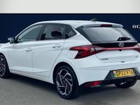 Used Hyundai i20 Premium 100 HP (73 kW) 2022 White Hatchback