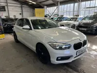 Begagnad BMW 116 Efficient Dynamics 2016 Vit Halvkombi